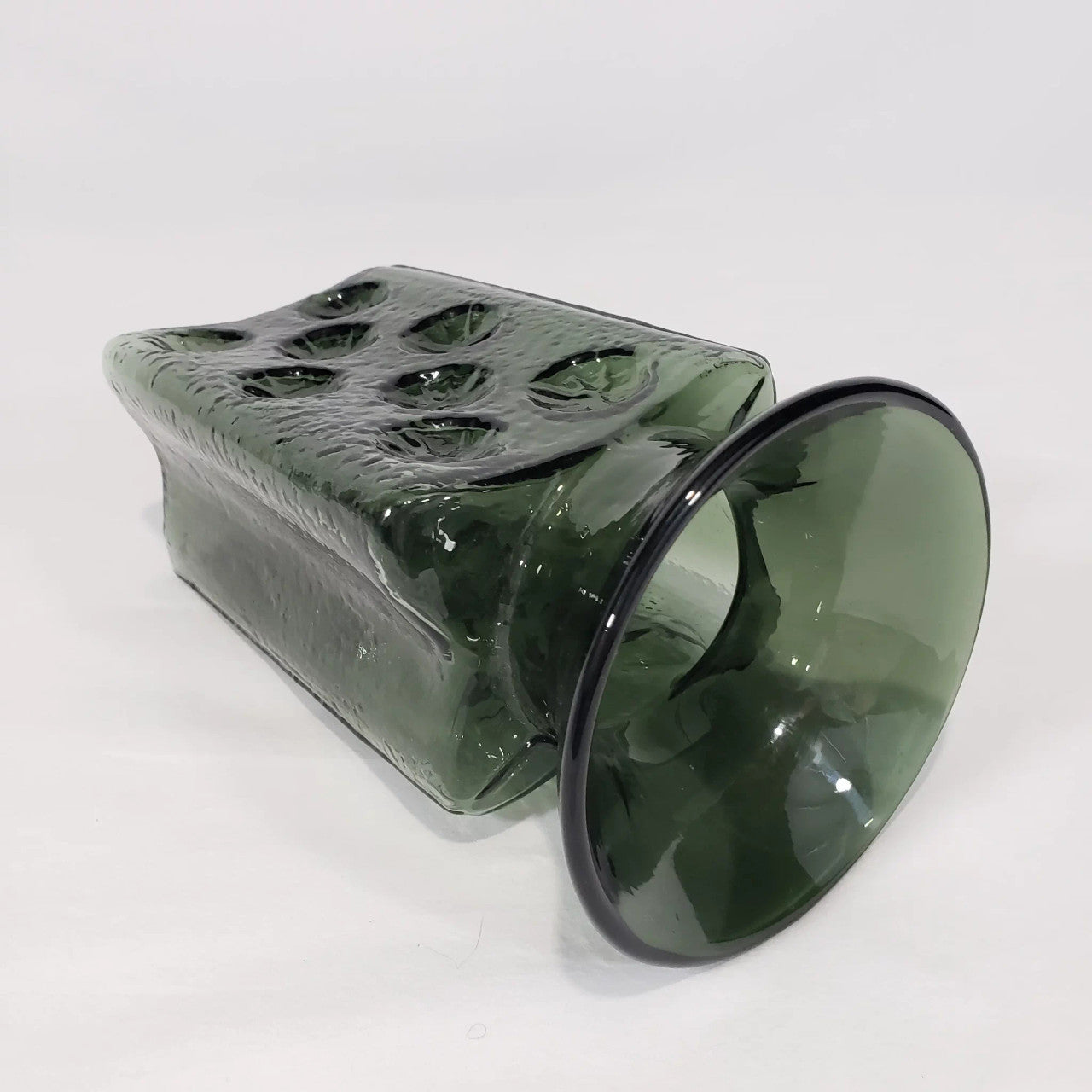 Blenko Joel Myers Avocado Green Pinwheel Water Bottle Vase