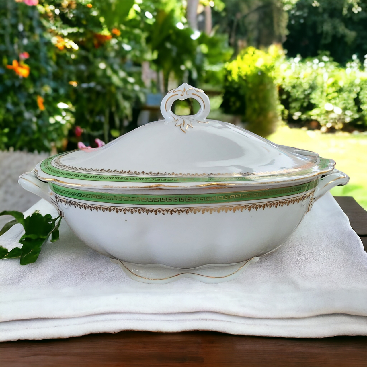 Crown Imperial Green Bands Gold Laurel Gold Trim Oval Covered Vegetable Austria