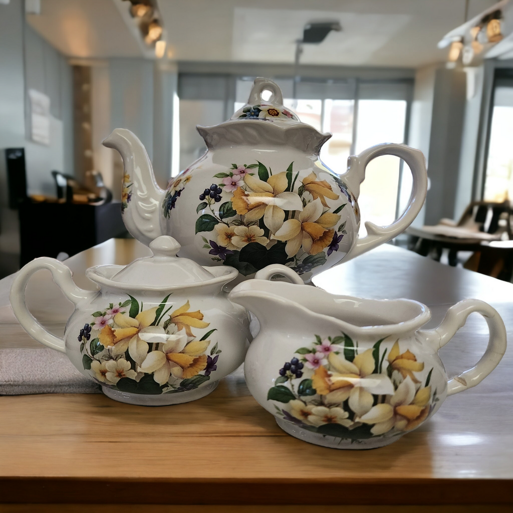 Crownford Bone China Daffodil Spring Flower Teapot, Creamer and Sugar bowl Tea Set England