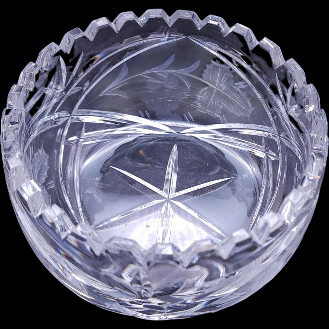 Crystal Clear Industries Cross Hatch And Grape Cut Round Bowl