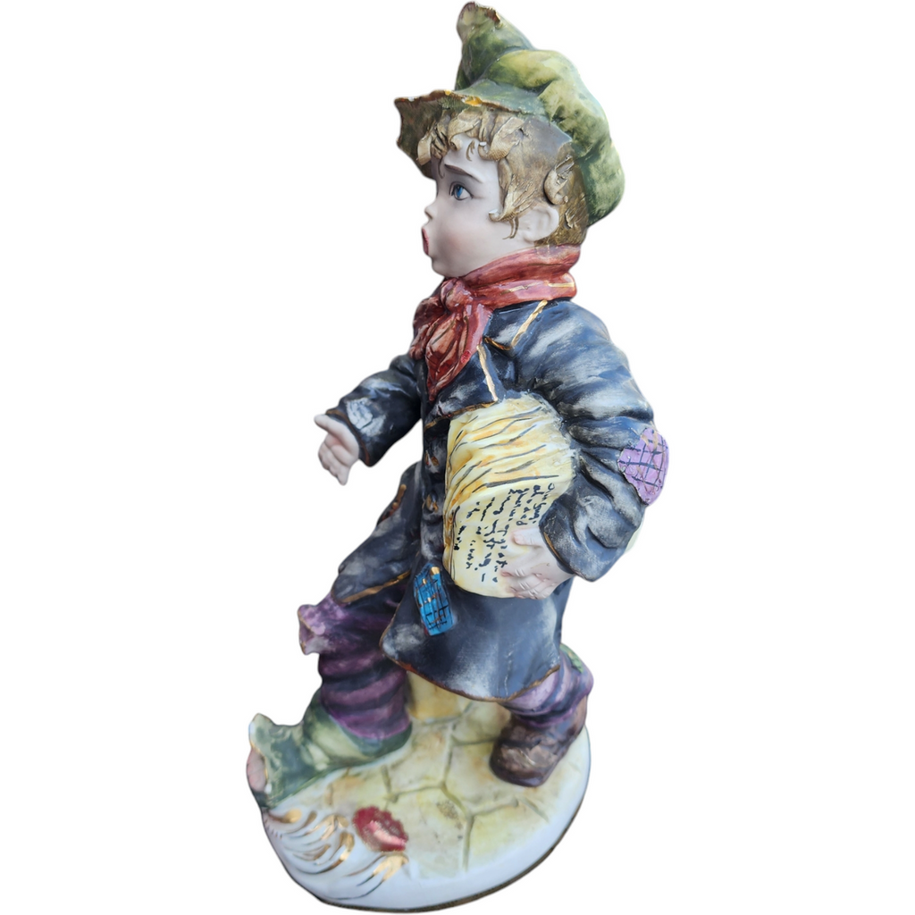 Dipinto A Mano Hand Painted Porcelain Newspaper Boy Artist Signed Figurine