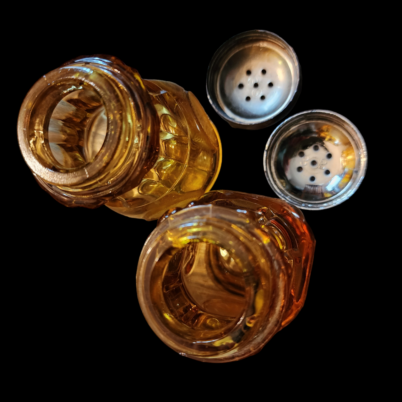 Fostoria Coin Glass Amber Shaker Set with Metal Lids