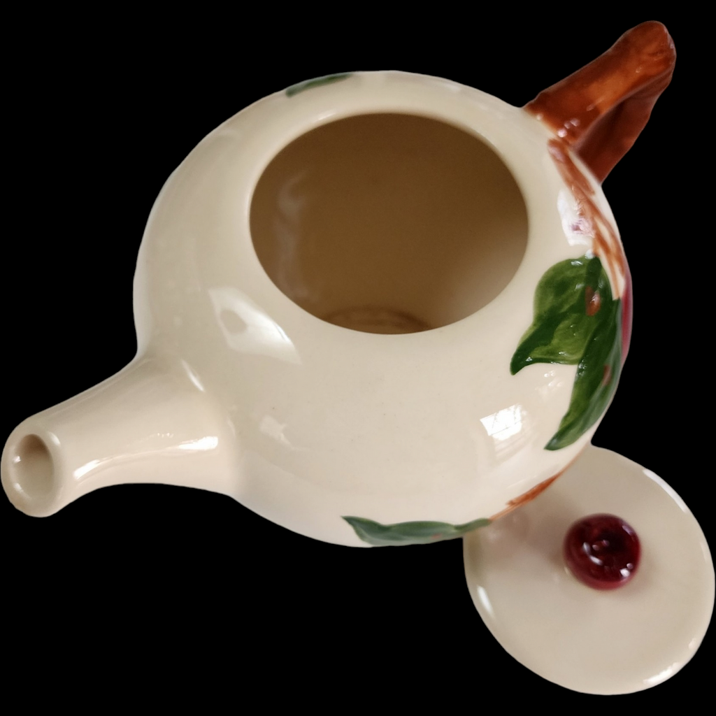Franciscan Gladding McBean Apple Teapot & Lid USA Backstamp 6 Cup