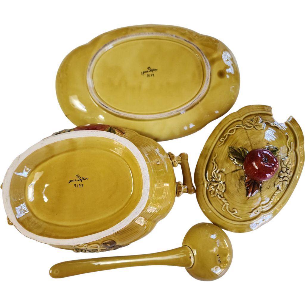 Geo Z Lefton Fruits, Yellow Soup Tureen with Underplate and Ladle