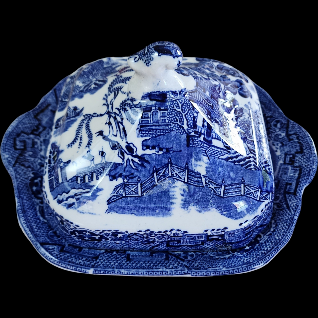 Globe Pottery Willow Blue Rim Shape Square Covered Vegetable Bowl