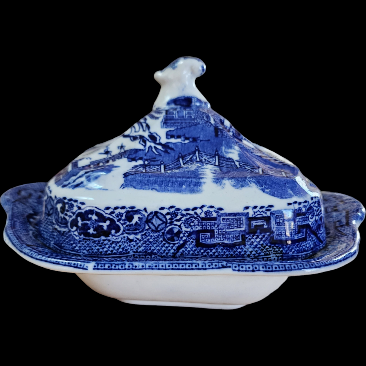 Globe Pottery Willow Blue Rim Shape Square Covered Vegetable Bowl