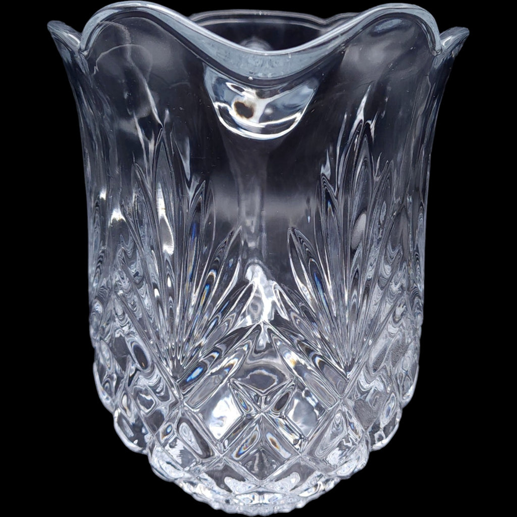 Godinger Dublin 44 oz Cut Crystal Beverage Pitcher Scalloped Rim
