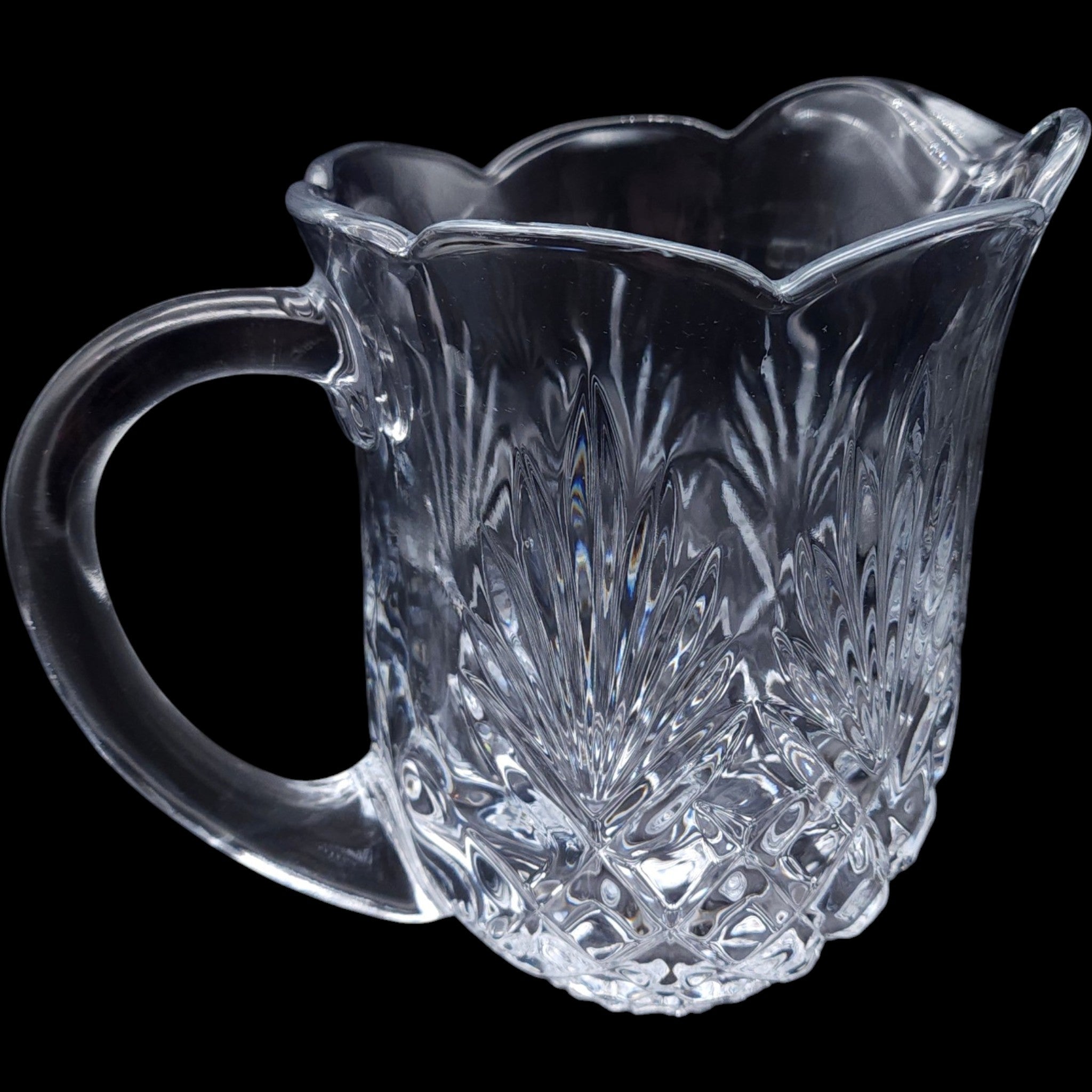Godinger Dublin 44 oz Cut Crystal Beverage Pitcher Scalloped Rim