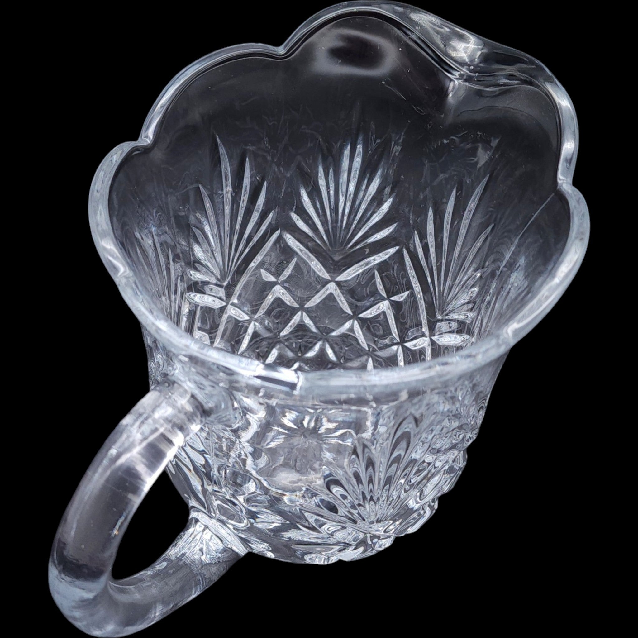 Godinger Dublin 44 oz Cut Crystal Beverage Pitcher Scalloped Rim