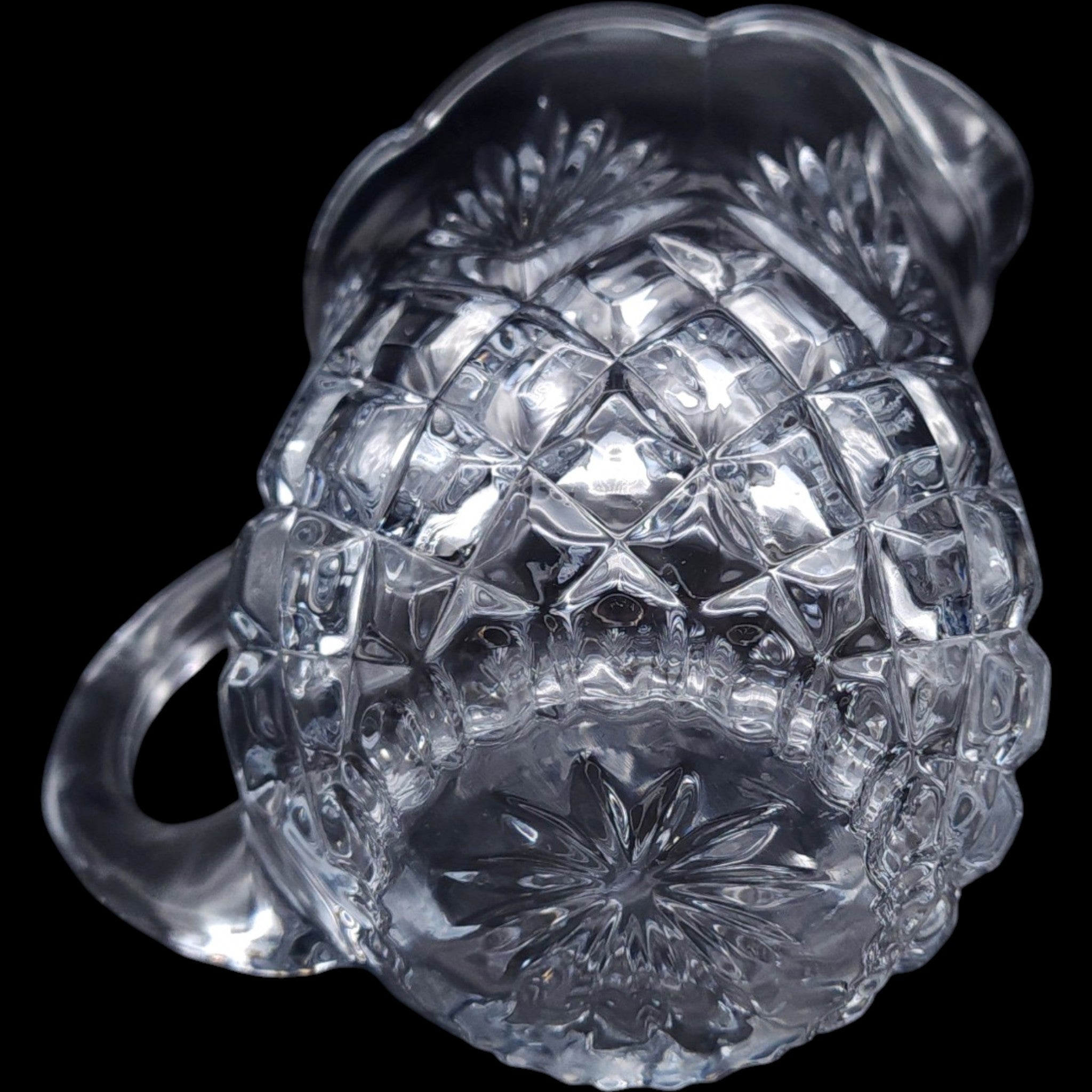 Godinger Dublin 44 oz Cut Crystal Beverage Pitcher Scalloped Rim