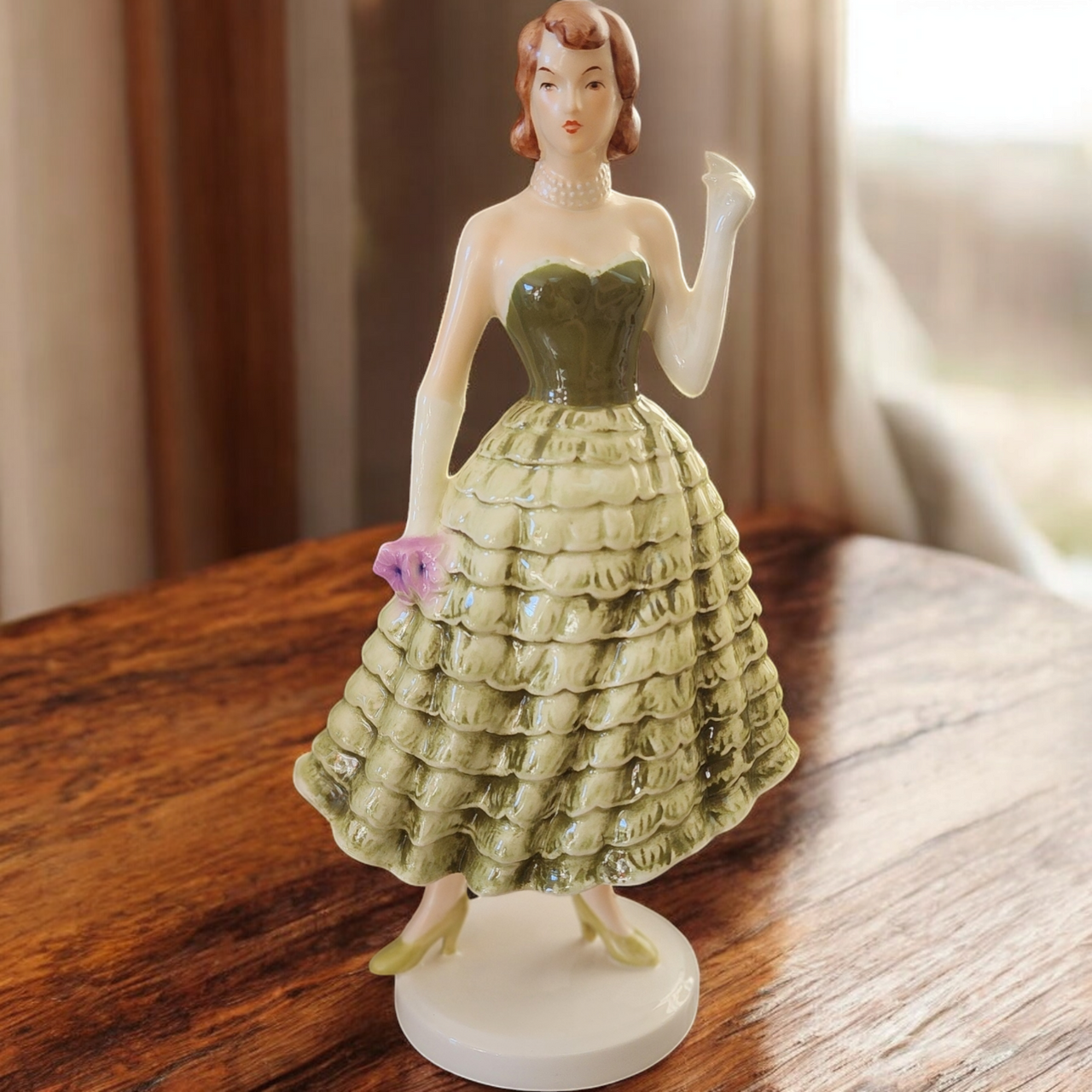 Goebel General Federation of Womens Clubs Lady In Green Dress Figurine No Box