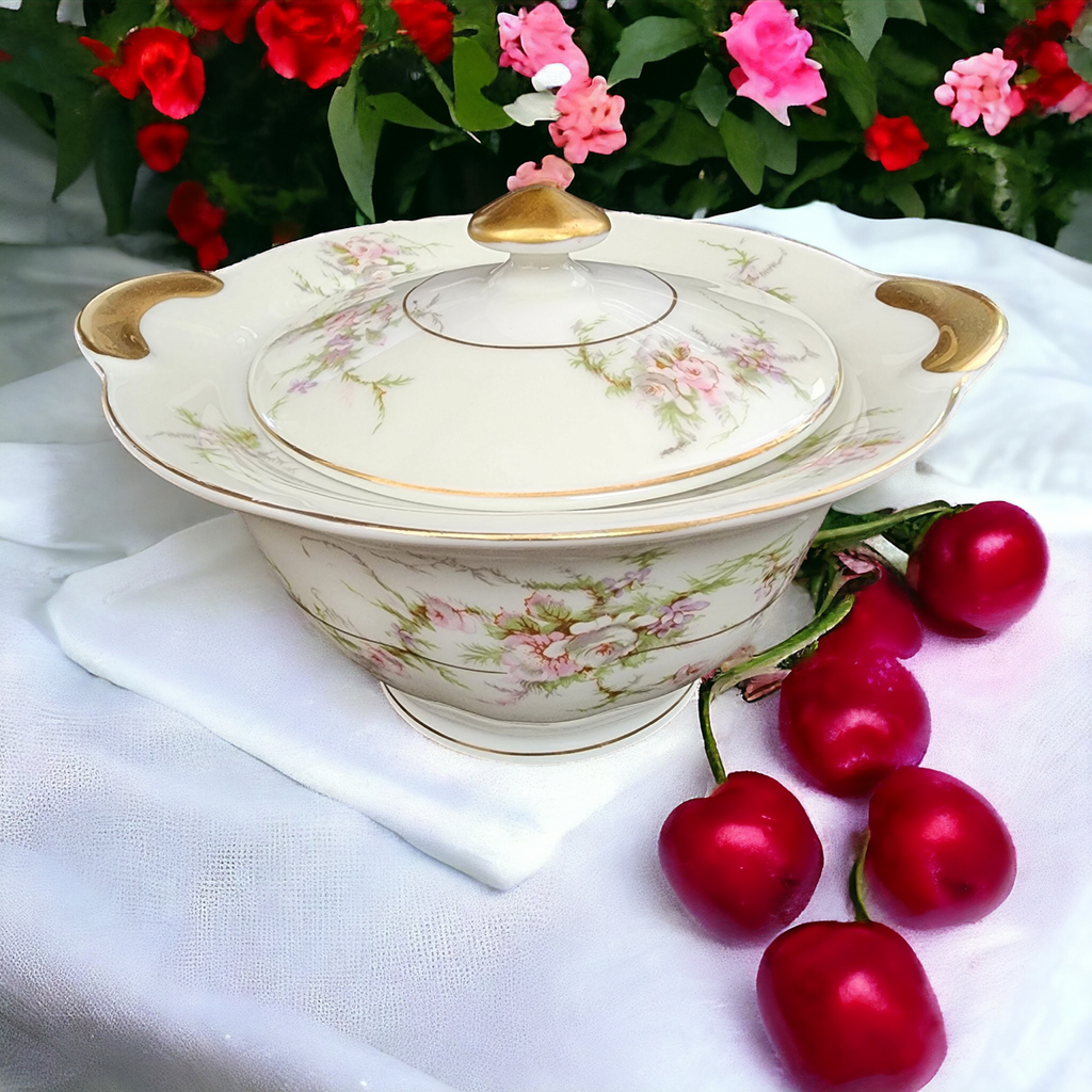 Haviland Rosalinde New York Scallop Pink, Lavender & White Flowers  Sugar Bowl & Lid