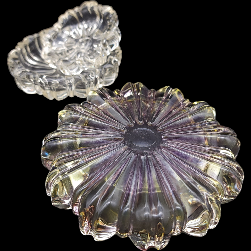 Hazel-Atlas Fluted Round Ridged Stacking Clear Round Nesting Ashtrays Set of 3