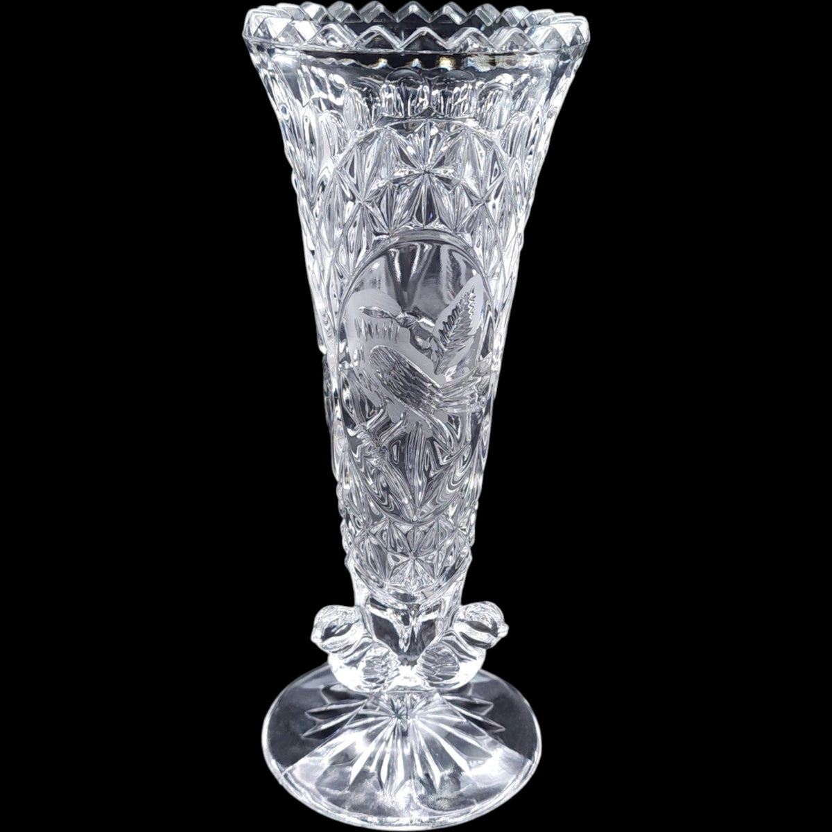 Hofbauer Byrdes Collection Cut Crystal Glass  7" Bud Vase