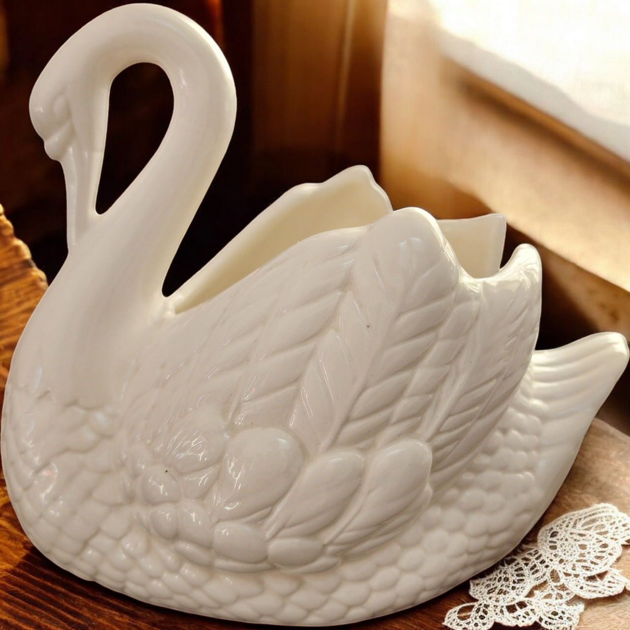 Holland Mold Hand Painted White Porcelain Swan Planter Vase Bowl