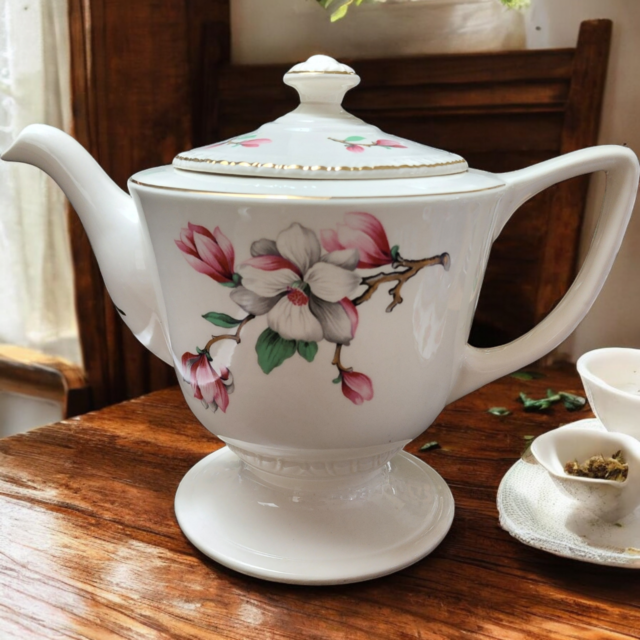 Homer Laughlin Dogwood Liberty Teapot & Lid 5 Cup