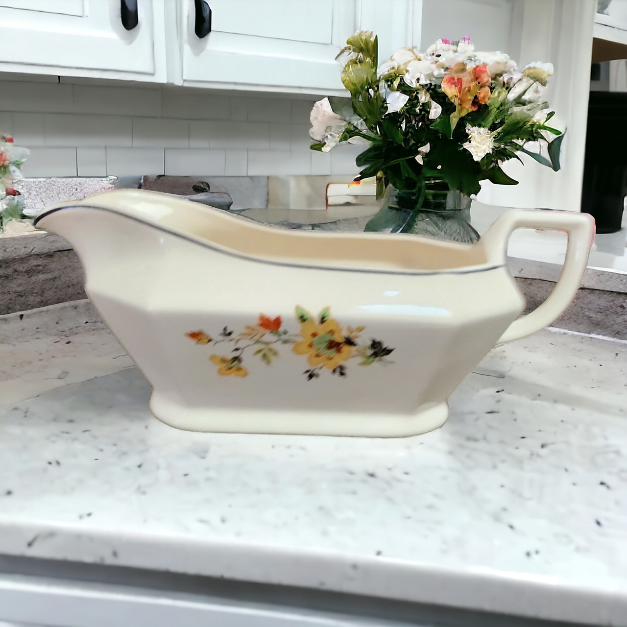 Homer Laughlin Yellowstone Yellow Flowers Black Leaves Gravy Boat