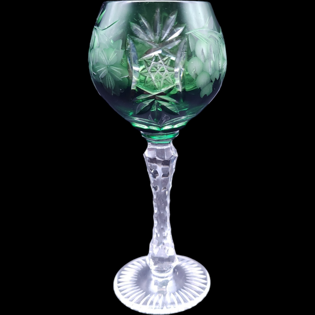 Hortensja Hortensia Cut Grapes On Green Cordial Glass