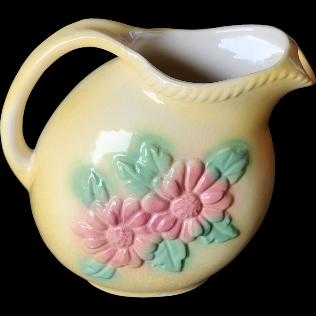 Hull Sun Glow Yellow Pink Flowers On Yellow Background Ball Jug with Ice Lip