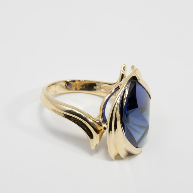 Custom Cut Sapphire Cocktail Ring in 14 Karat Gold