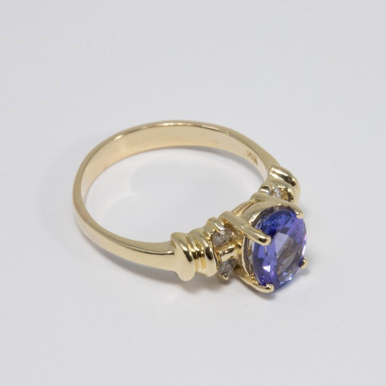 Amethyst and Diamond 14 Karat Yellow Gold Ring, Solitaire Prong Setting