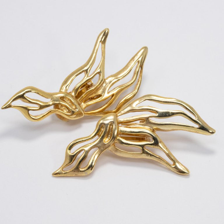 Oscar de la Renta Abstract Motif Clip On Earrings in Gold