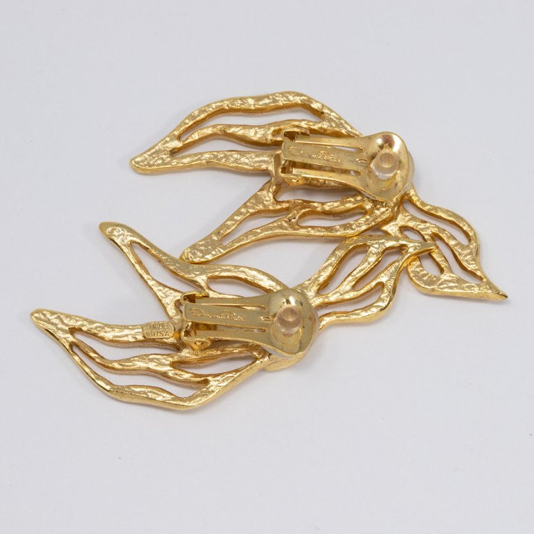 Oscar de la Renta Abstract Motif Clip On Earrings in Gold
