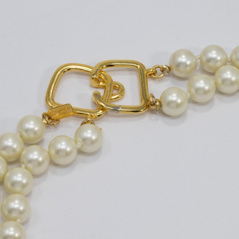 KJL Kenneth Jay Lane Art Deco Faux Jade Carved Pendant Faux Pearl Necklace