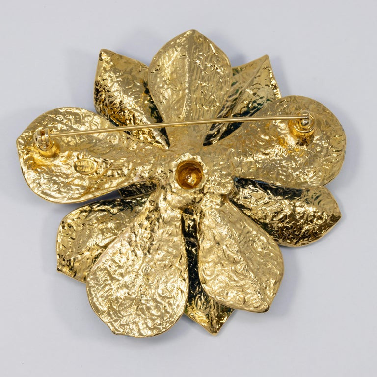 KJL Kenneth Jay Lane Blooming Flower Blue and White Enamel Pin Brooch in Gold