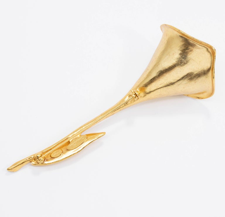 Oscar de la Renta Calla Lily Pin Brooch in Gold