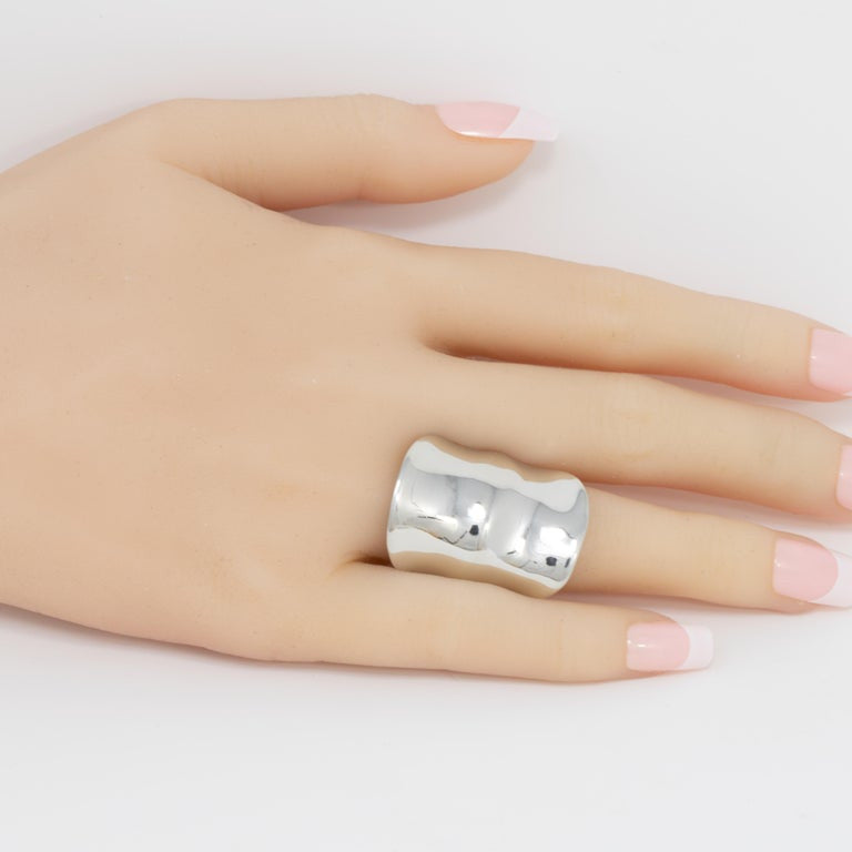 Kenneth Jay Lane Silver Polished Cocktail Statement Ring, KJL, Modern