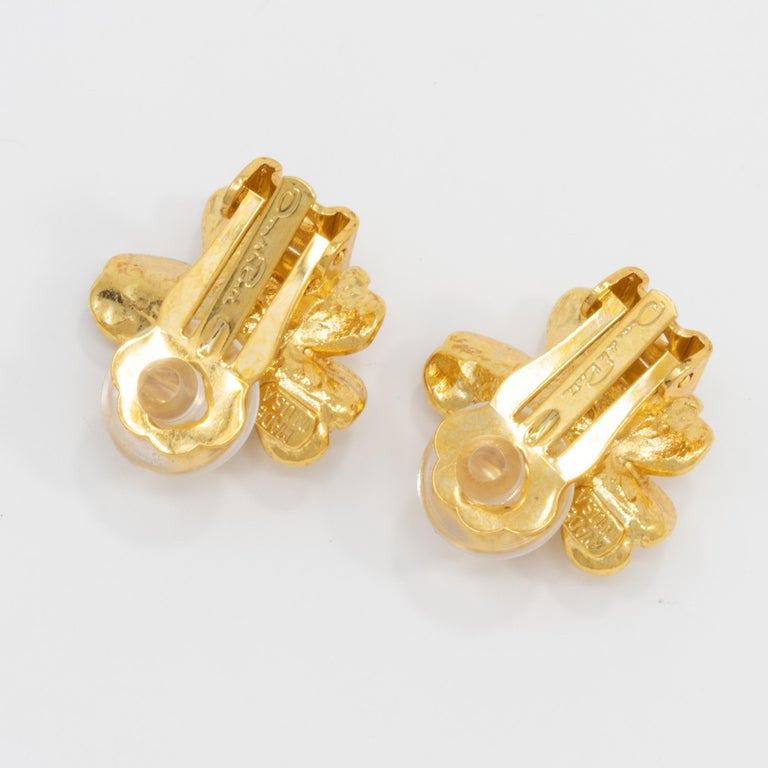 Oscar de la Renta Gold Bold Button Flower Clip On Earrings  Contemporary