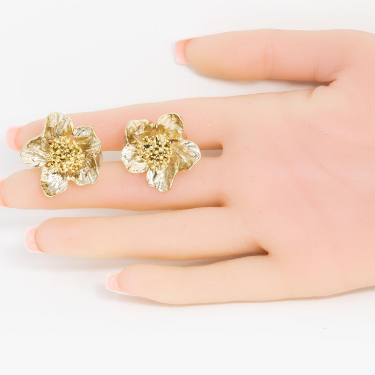 Oscar de la Renta Gold Bold Button Flower Clip On Earrings, Contemporary