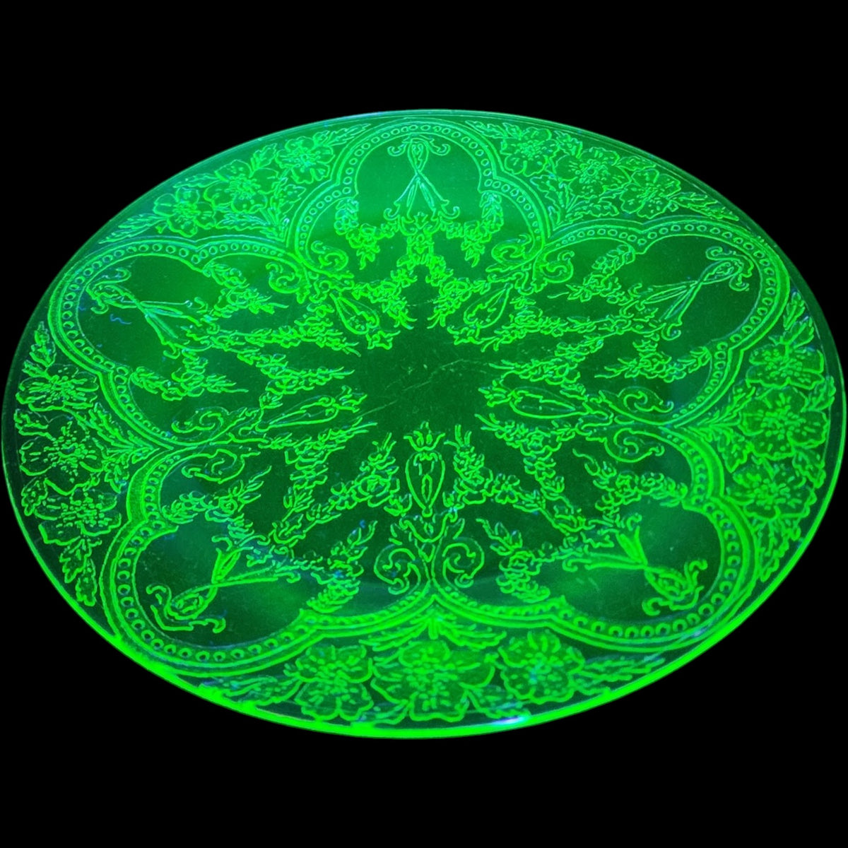Indiana Glass Horseshoe Pattern Green Uranium Glass 8" Salad Plate