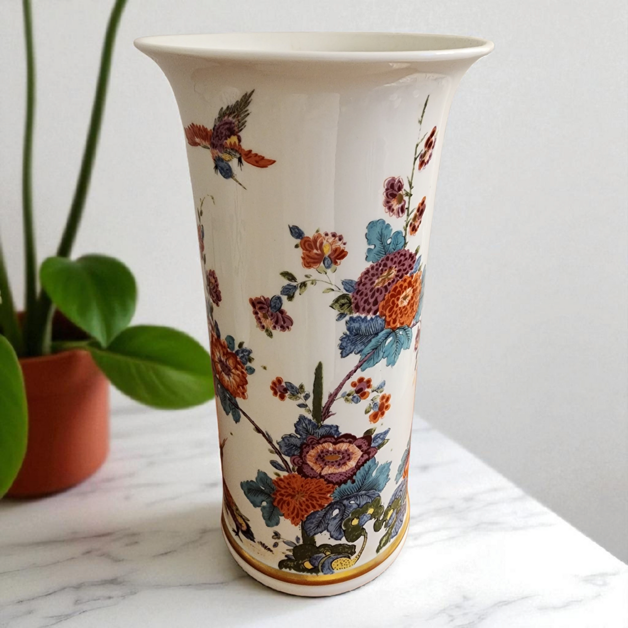 Lenox Saxony Vase Smithsonian Meissen Reproduction 24K Gold Trim 1979 Made in USA