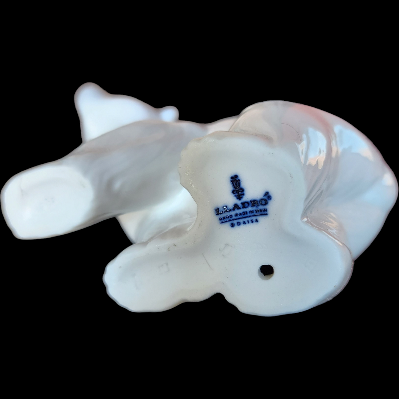 Lladro Animals-Wild Attentive Polar Bear Figurine Collectible Boxed