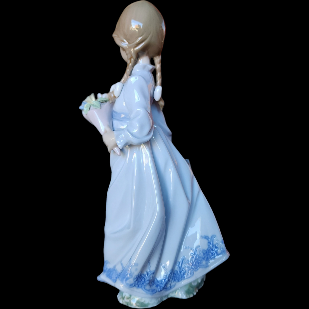 Lladro Collector Society Figurines School Days Figurine Collectible Boxed