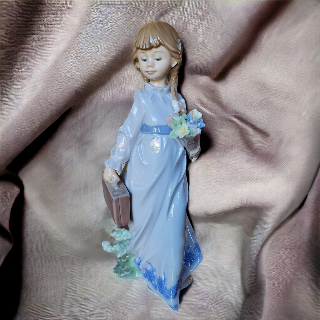 Lladro Collector Society Figurines School Days Figurine Collectible Boxed