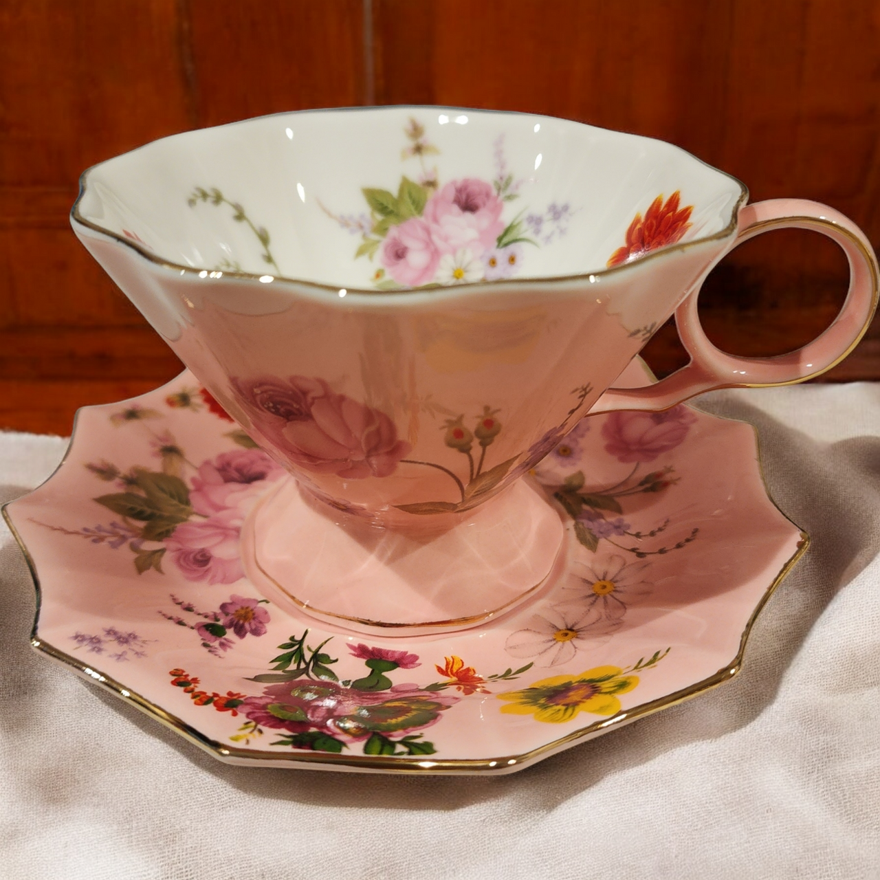 Meritage Pink and Gold Cabbage Roses Cup & Saucer Set