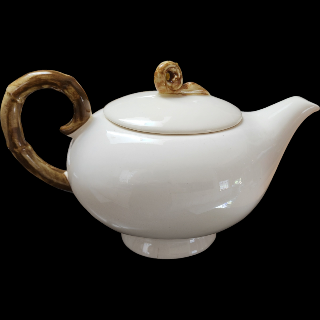 Metlox Poppytrail Vernon California Ivy Teapot & Lid