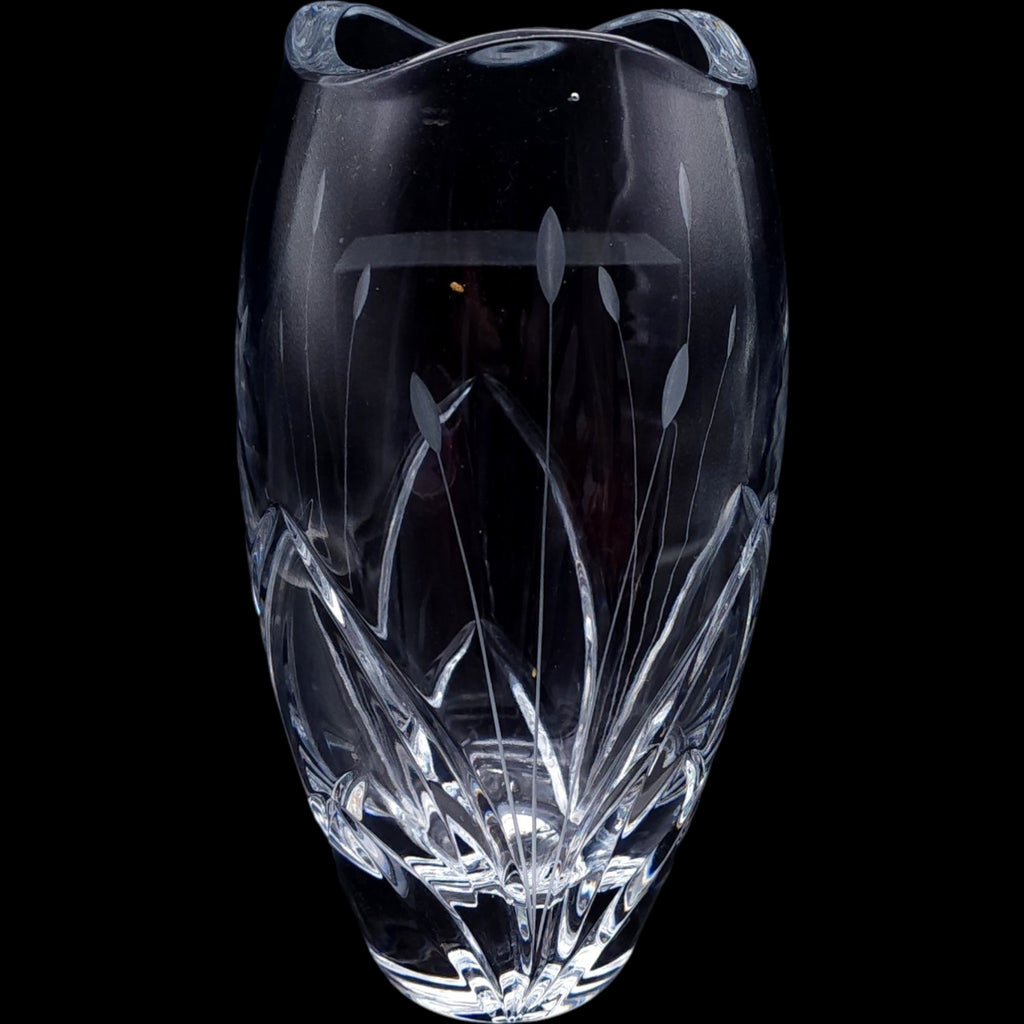 10" Mikasa Crystal Petit Points Etched Cut Glass Crystal Flower Vase