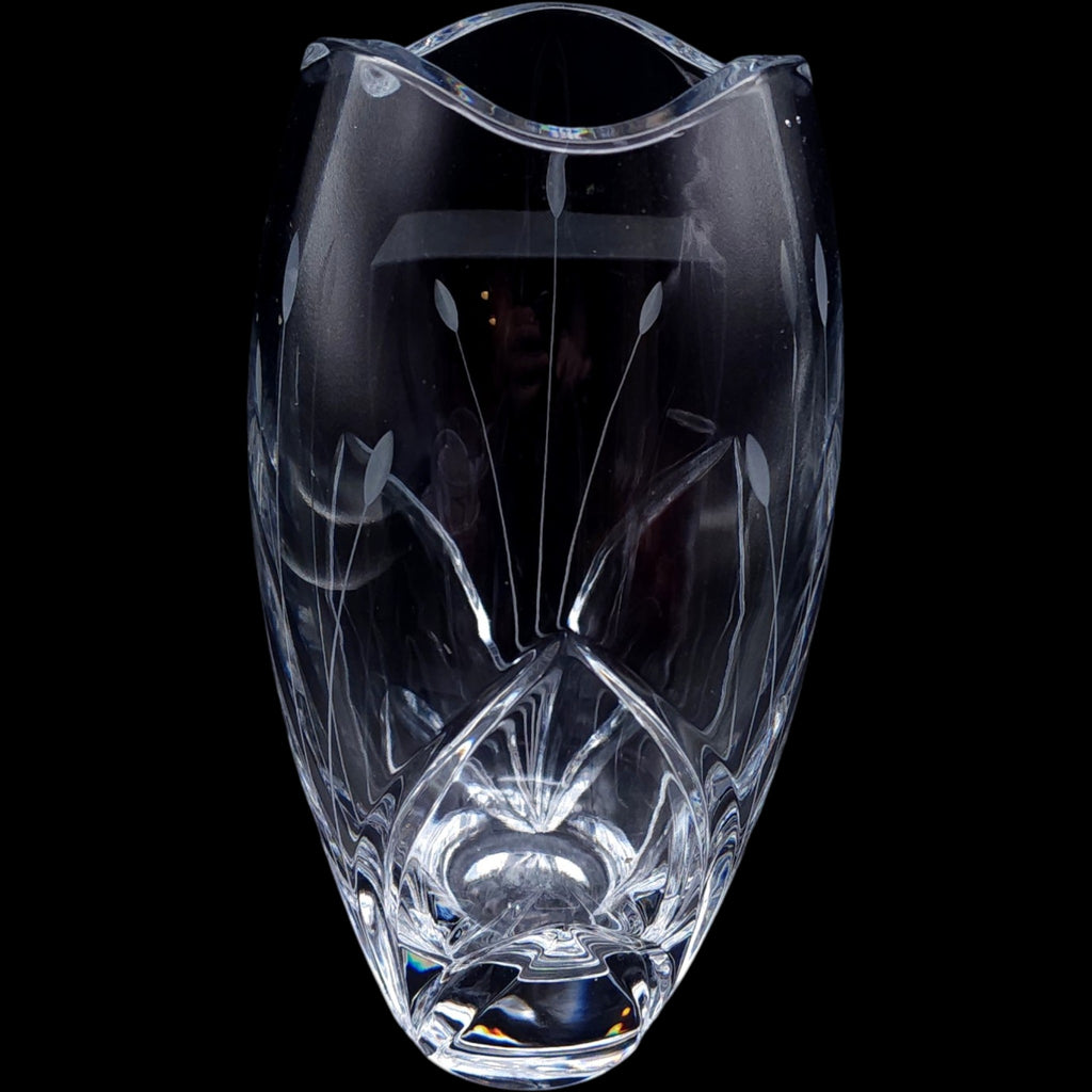 10" Mikasa Crystal Petit Points Etched Cut Glass Crystal Flower Vase