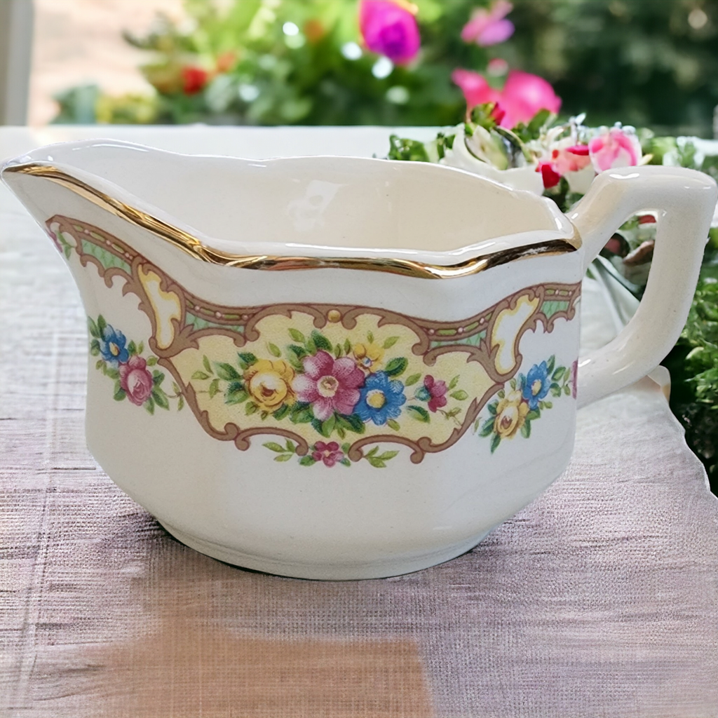 Mount Clemens Mildred  Mini Creamer