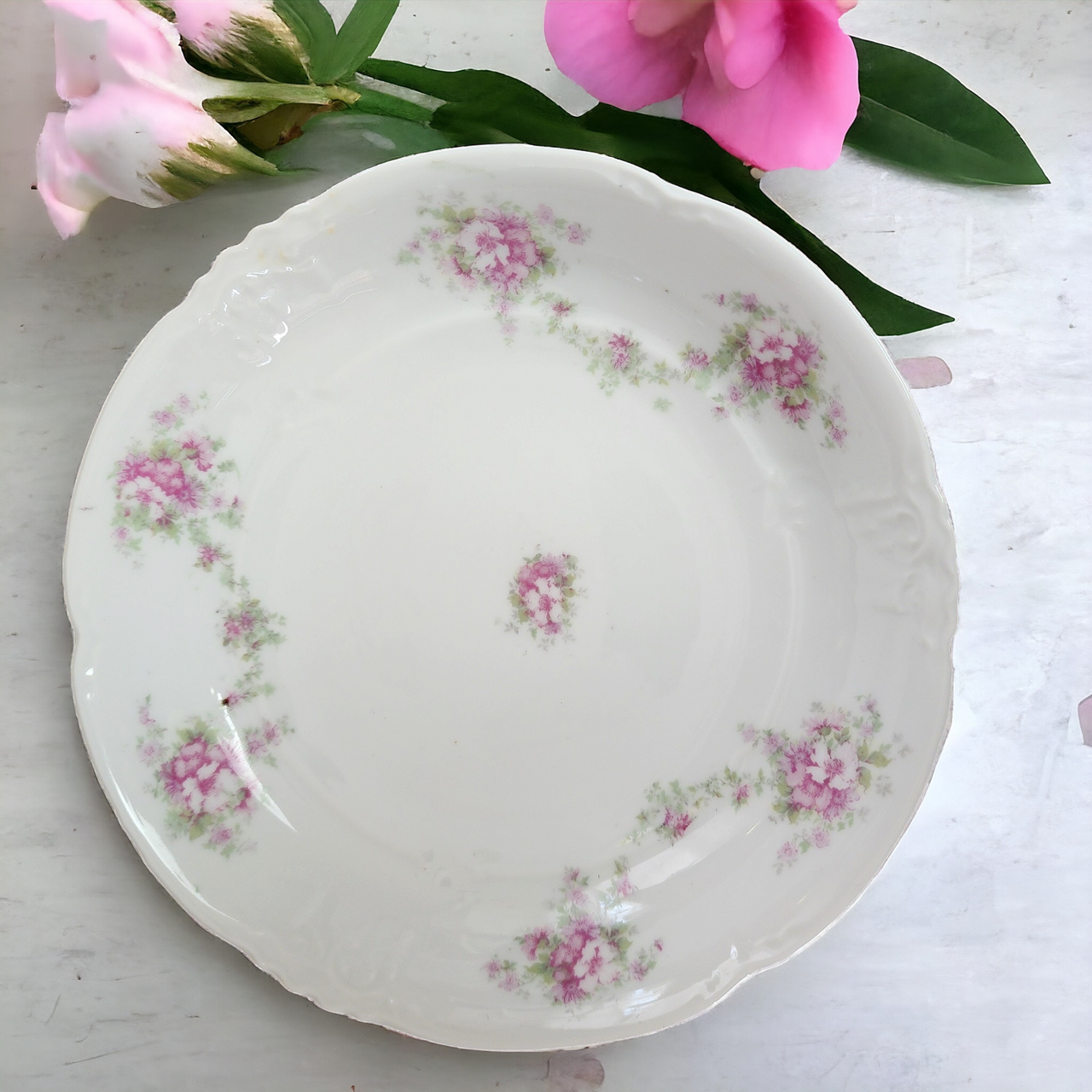 New Habsburg Pink Purple Flowers Scalloped Coupe Soup Bowl Austria