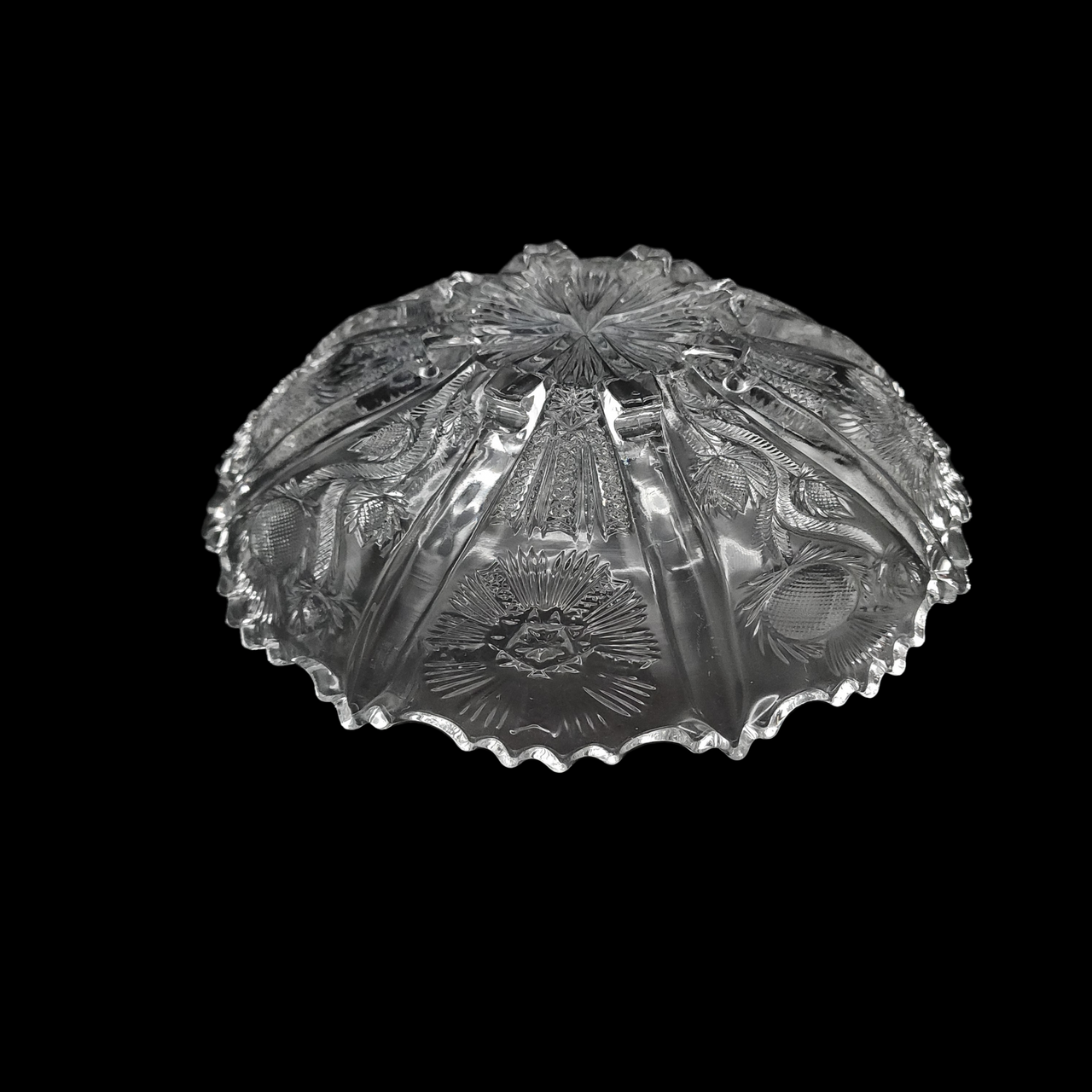 9" HIGBEE Panelled Thistle  8-Toed Shallow Bowl