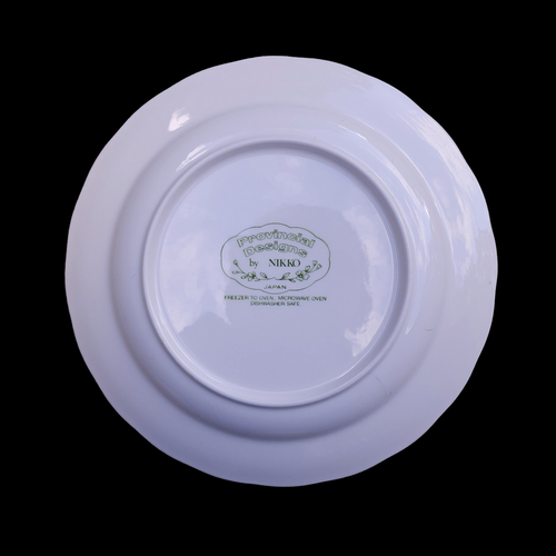 10"  Nikko Biarritz Provincial Floral Center Red Wavy Band Dinner Plate