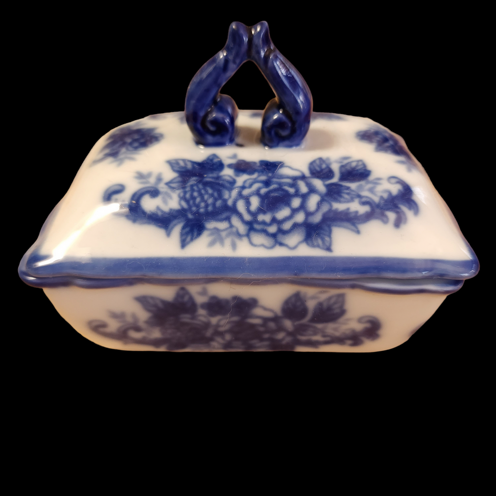 Cracker Barrel Blue And White Rectangular Box with Lid