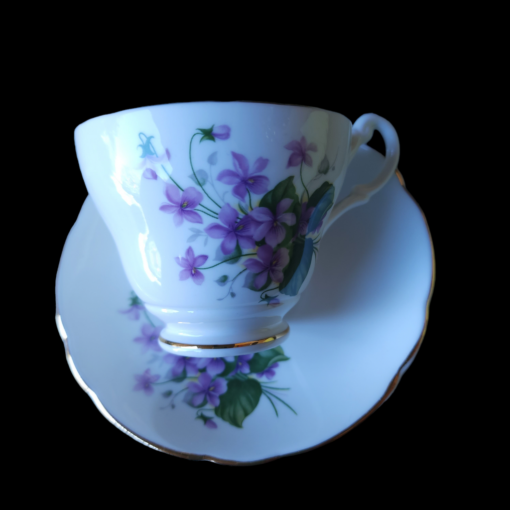 English Castle Purple Violets Green Leaves Scallop Teacup & Saucer Set