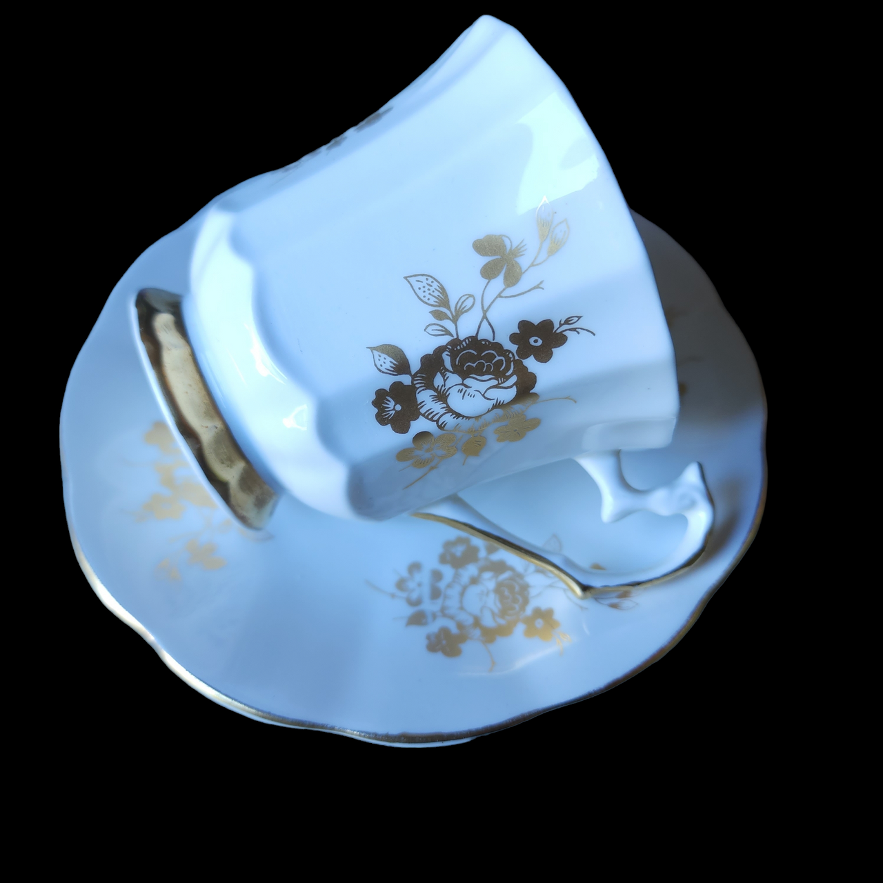 Taylor & Kent Elizabethan Fine Bone Chana Teacup & Saucer Set