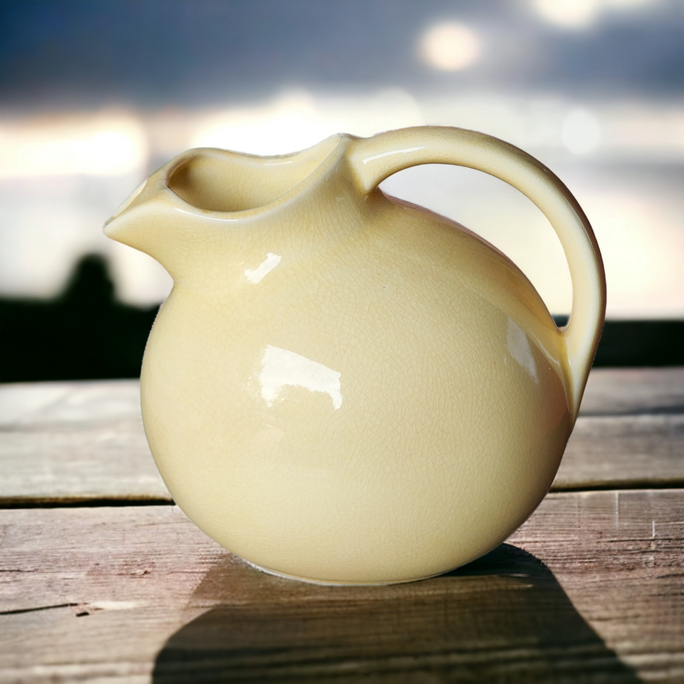 80 Oz USA Pottery Canary Yellow Ball Ball Jug with Ice Lip